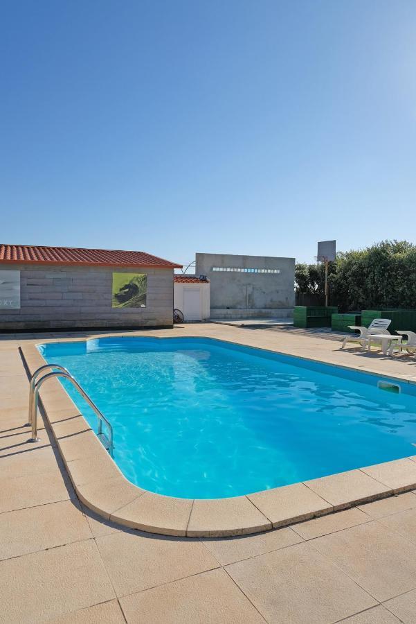 Freesurfcamp & Hostel Baleal Bagian luar foto